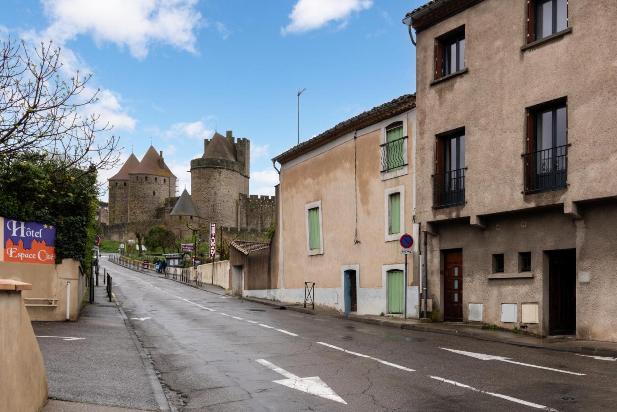 Le Logis De Joseph Au Pied De La Cite Medievale قرقشونه المظهر الخارجي الصورة